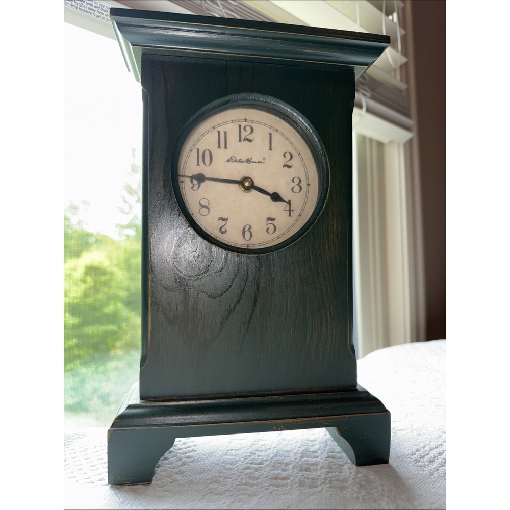 Vintage Eddie Bauer Wood  Mantle Clock Battery Operated Green 11.75 Tall Works